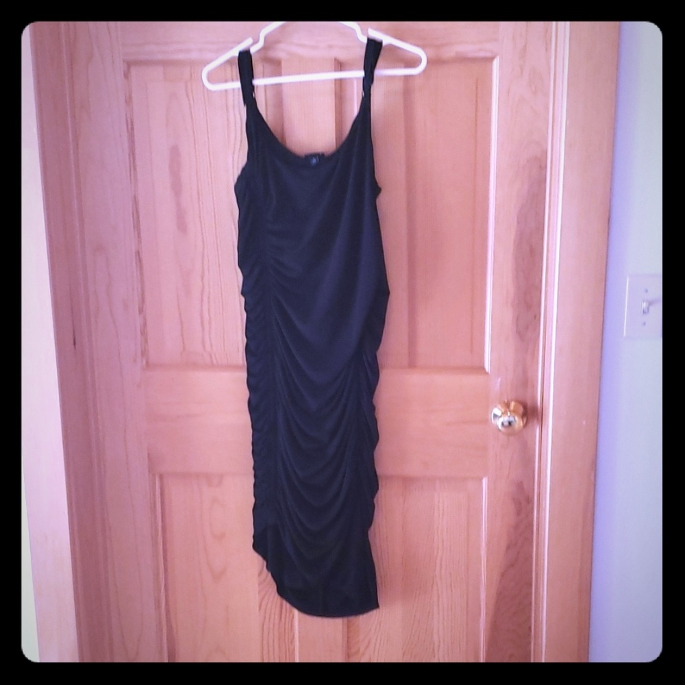 Black bodycon dress